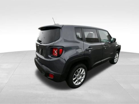 Used 2023 Jeep Renegade Latitude image 12