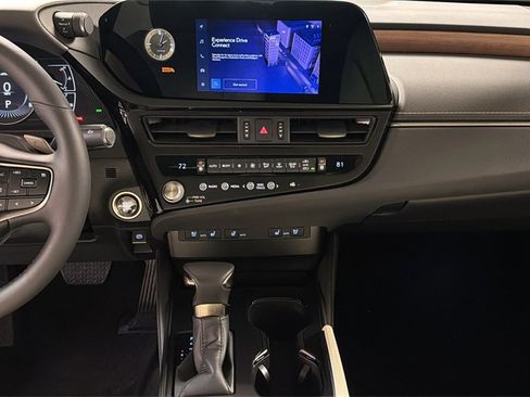 Certified 2025 Lexus ES 350 w/ Premium Package image 16