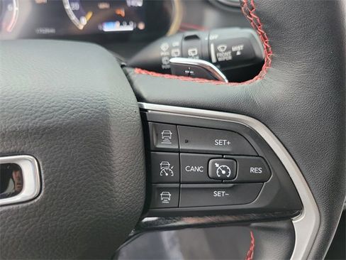 Certified 2022 Jeep Grand Cherokee Trailhawk w/ Luxury Tech Group III image 27