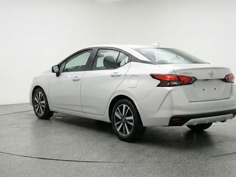 Used 2025 Nissan Versa SV image 6