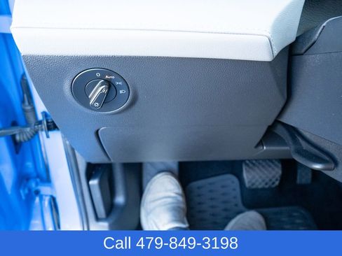 Used 2022 Volkswagen Taos SEL image 23