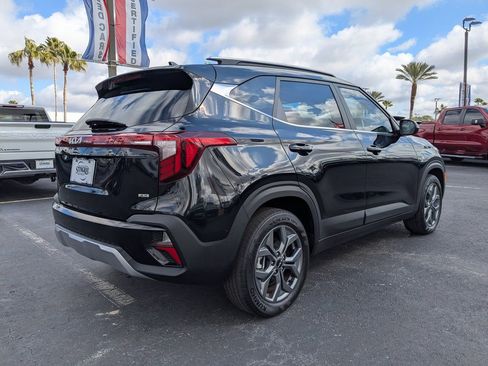 Used 2024 Kia Seltos S image 4