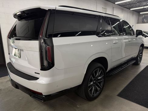 Used 2021 Cadillac Escalade ESV Sport w/ Heavy-Duty Trailer Package AWD/4WD image 4