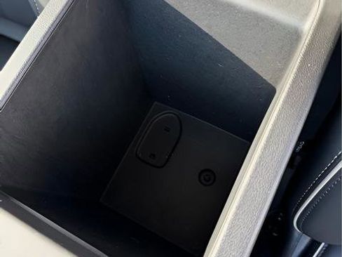 Used 2022 GMC Acadia Denali w/ Denali Ultimate Package image 19