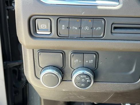 Used 2021 GMC Yukon SLE RWD image 11