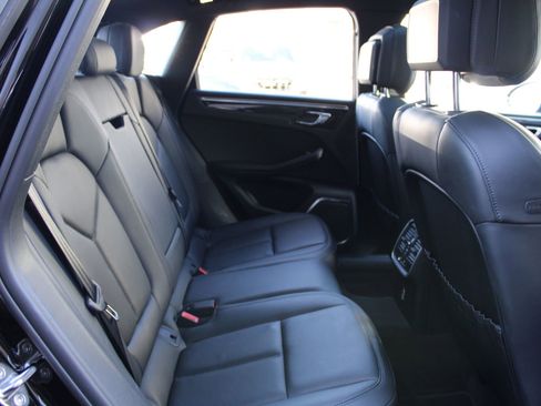 Certified 2023 Porsche Macan S image 25