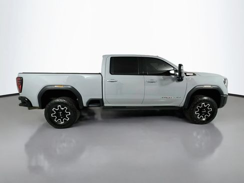 Used 2025 GMC Sierra 2500 AT4X AWD/4WD image 8