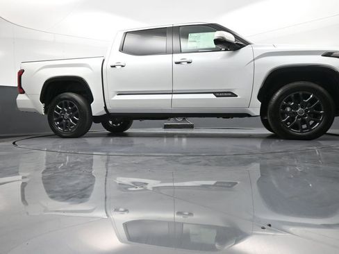New 2024 Toyota Tundra Platinum image 29