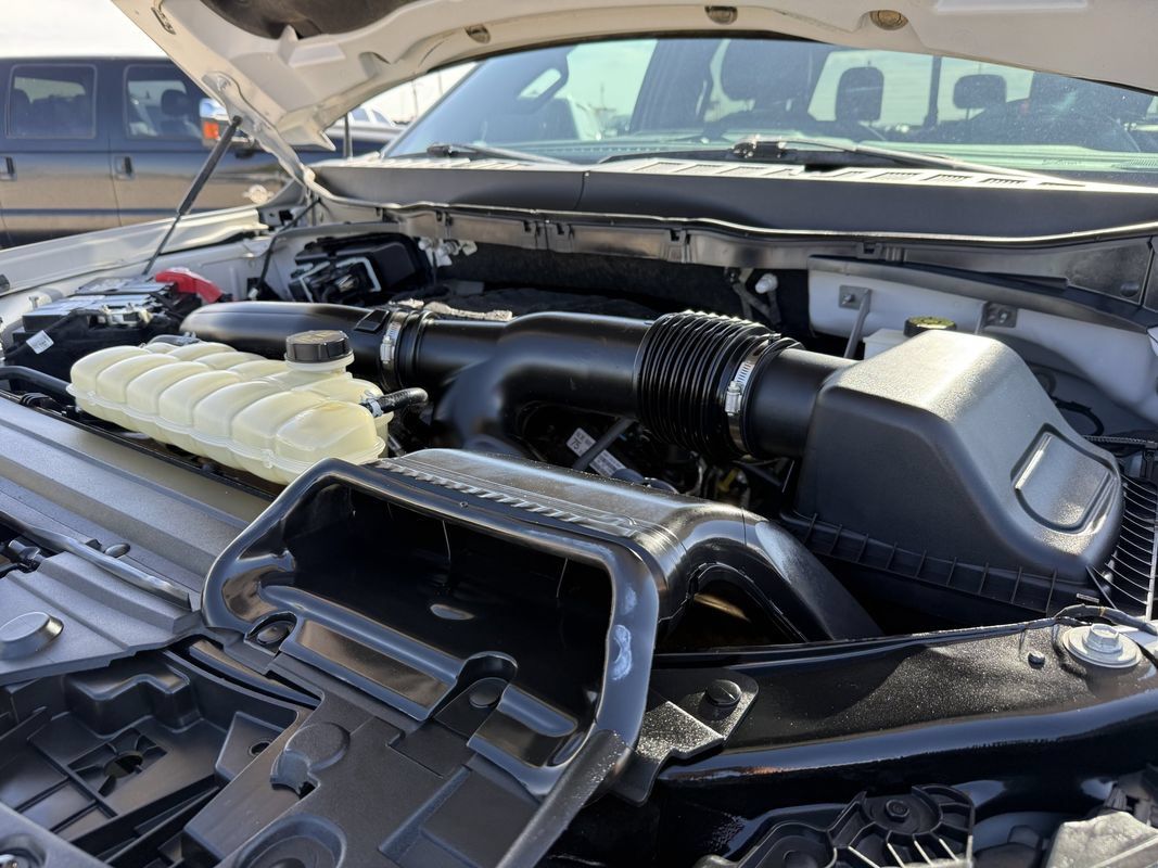Used 2023 Ford F150 Raptor w/ Raptor 37 Performance Package AWD/4WD image 38