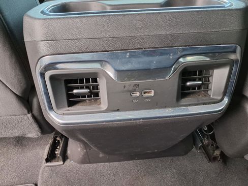 Used 2022 GMC Sierra 1500 Elevation w/ Preferred Package image 23