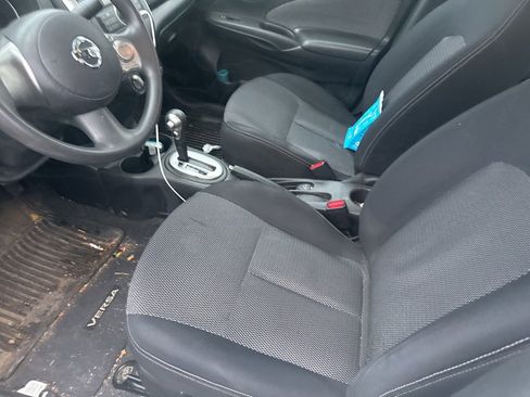 Used 2014 Nissan Versa SV image 10