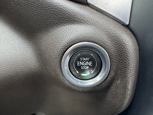 Used 2020 GMC Sierra 1500 SLT w/ SLT Premium Package image 29