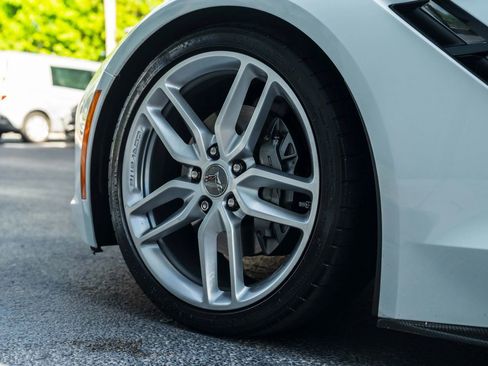 Used 2019 Chevrolet Corvette Stingray Coupe w/ 1LT RWD image 36