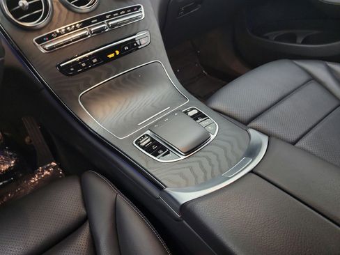 Certified 2022 Mercedes-Benz GLC 300 image 16