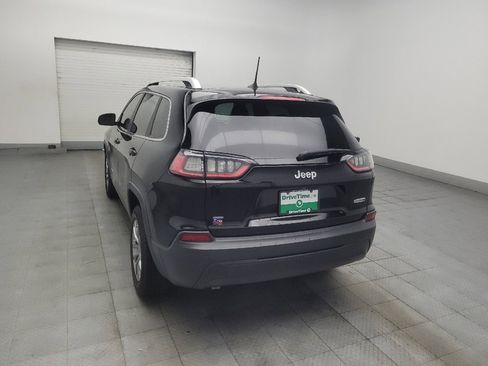 Used 2019 Jeep Cherokee Latitude Plus w/ Comfort/Convenience Group FWD image 6