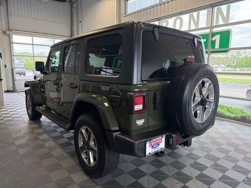 Used 2021 Jeep Wrangler Unlimited Sahara w/ Uconnect 4C Nav & Sound Group AWD/4WD image 4