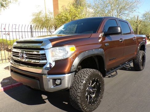 Used 2016 Toyota Tundra SR5 w/ TRD Off Road Package AWD/4WD image 3