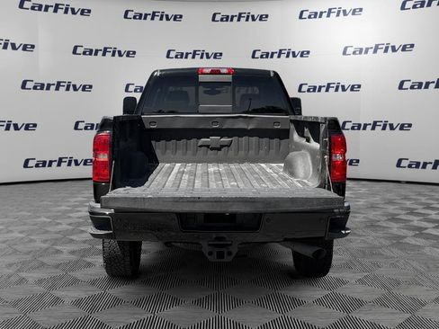 Used 2017 Chevrolet Silverado 2500 LTZ w/ Midnight Edition AWD/4WD image 11