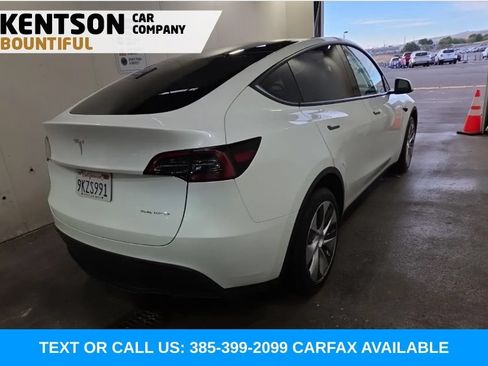 Used 2024 Tesla Model Y Long Range AWD/4WD image 3