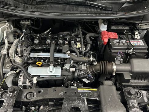 New 2025 Nissan Versa SR w/ Trunk Package image 11