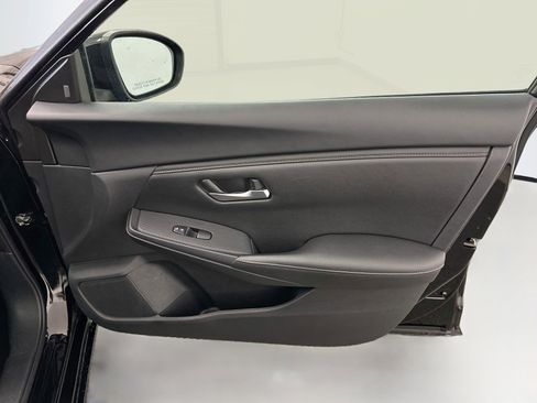 Used 2023 Nissan Sentra SV FWD image 32