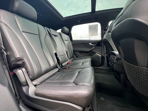 Used 2017 Audi Q7 3.0T Premium image 28