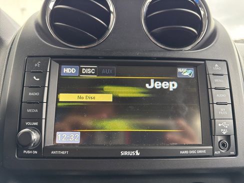 Used 2016 Jeep Patriot High Altitude image 16