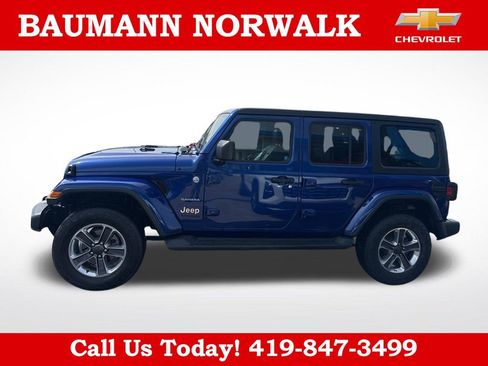 Used 2020 Jeep Wrangler Unlimited Sahara AWD/4WD image 4
