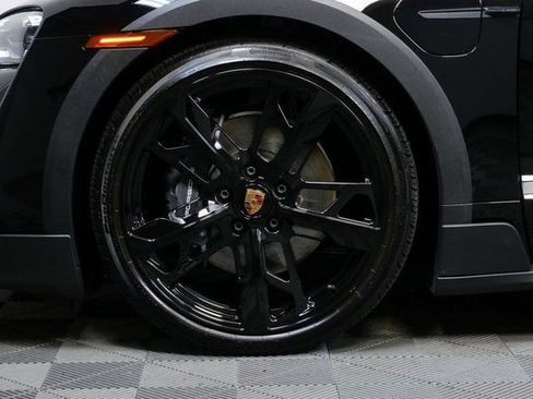 Used 2024 Porsche Taycan 4 Cross Turismo image 36