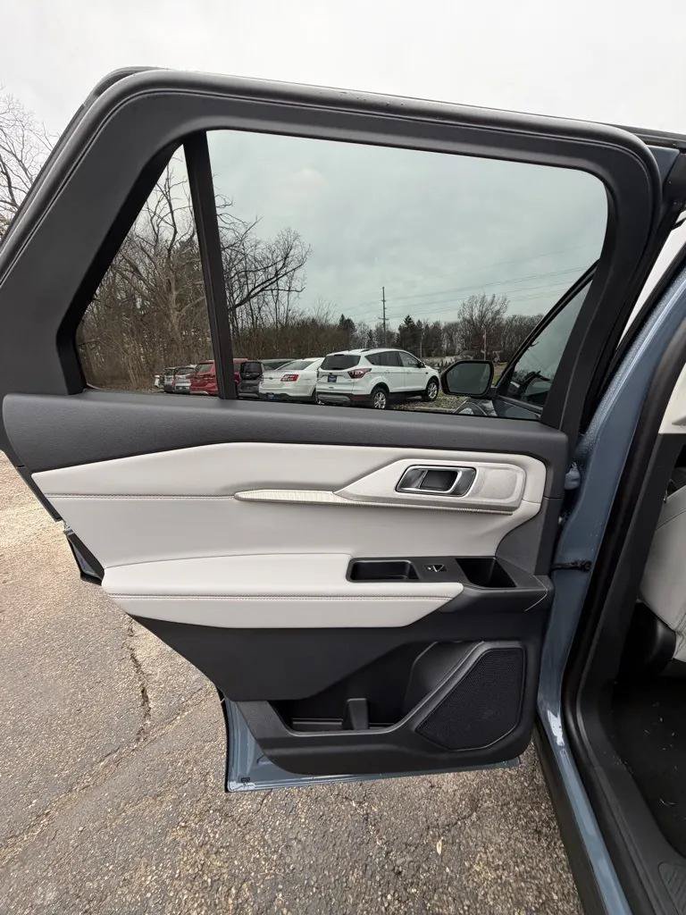New 2026 Ford Explorer Active w/ Active Comfort Package AWD/4WD image 24