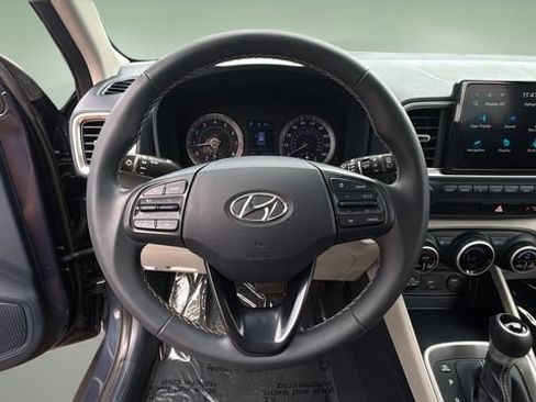 Used 2021 Hyundai Venue w/ Cargo Package FWD image 12