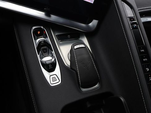 Used 2025 Chevrolet Corvette E-Ray AWD/4WD image 23