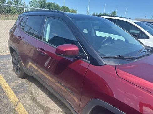 Used 2021 Jeep Compass Latitude w/ Sun and Sound Group AWD/4WD image 21