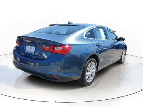 Used 2025 Chevrolet Malibu LT FWD image 4