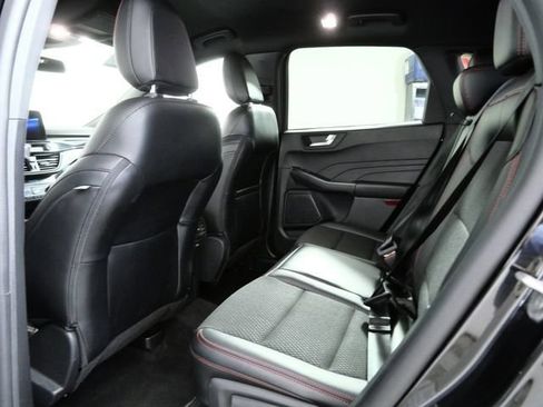 Certified 2025 Ford Escape ST-Line AWD/4WD image 13