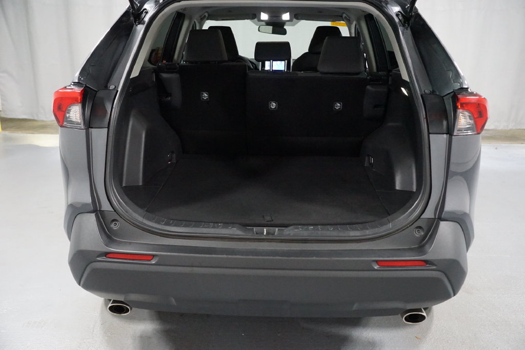Certified 2025 Toyota RAV4 XLE FWD image 34