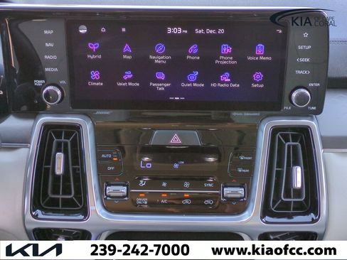 Certified 2023 Kia Sorento SX Prestige w/ Panoramic Sunroof Package image 18