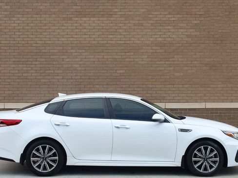 Used 2019 Kia Optima LX w/ LX 17" Wheel Package FWD image 3