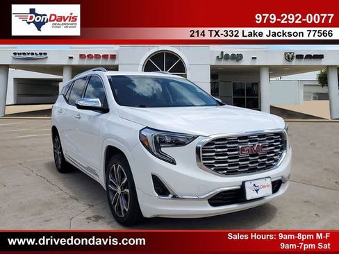Used 2019 GMC Terrain Denali FWD image 1