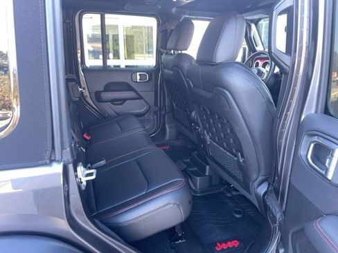 Used 2023 Jeep Wrangler Unlimited Rubicon w/ Steel Bumper Group AWD/4WD image 19