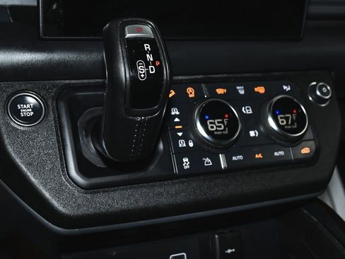 Used 2024 Land Rover Defender 130 X image 21