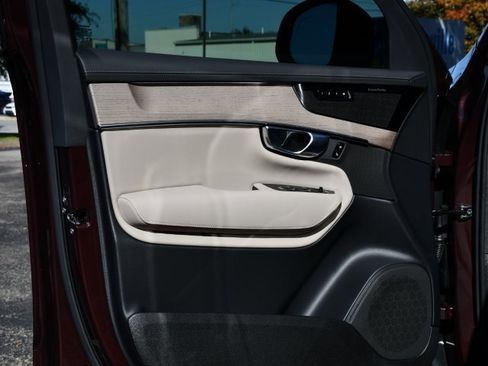 New 2026 Volvo XC90 B6 Plus image 10