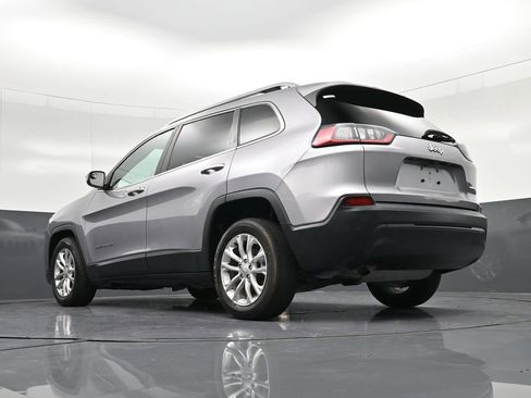 Used 2019 Jeep Cherokee Latitude w/ Popular Appearance Group FWD image 24