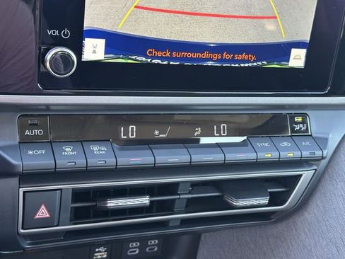 Used 2026 Toyota Camry LE w/ Convenience Package image 19