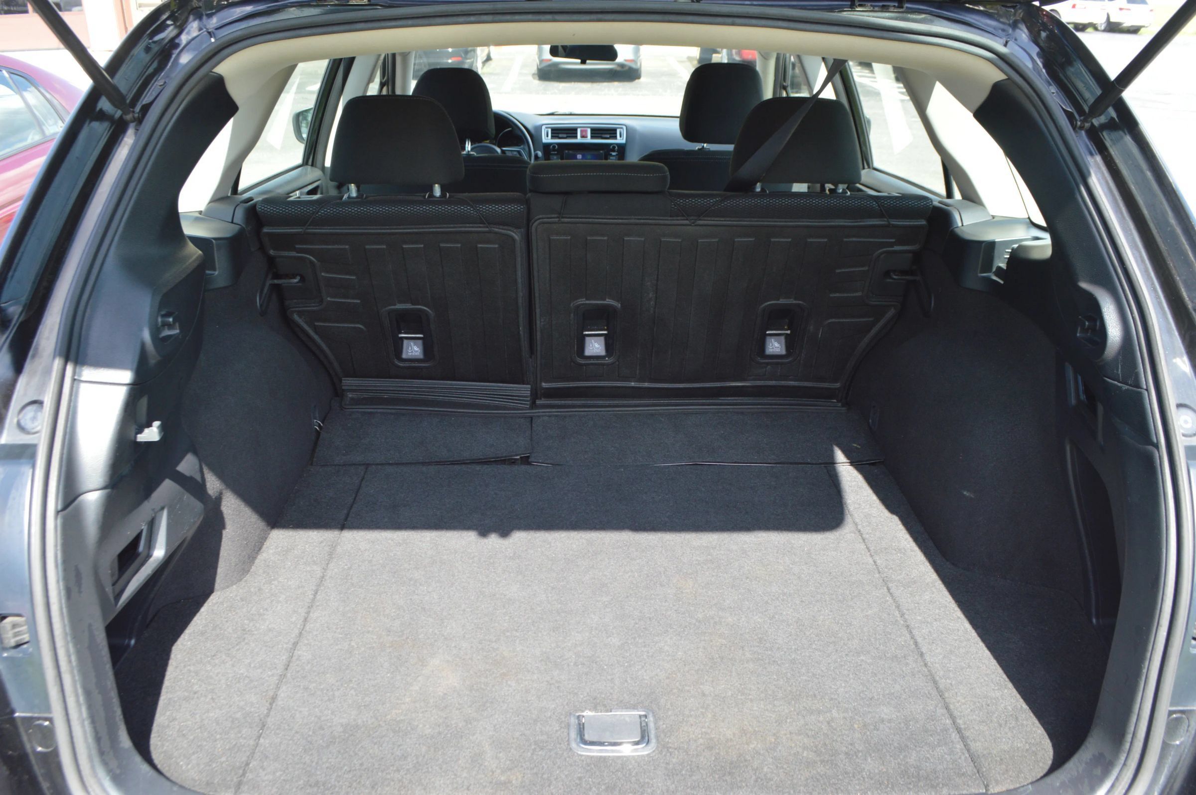 Used 2018 Subaru Outback 2.5i AWD/4WD image 16