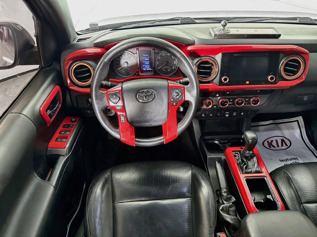 Used 2018 Toyota Tacoma TRD Off-Road AWD/4WD image 23