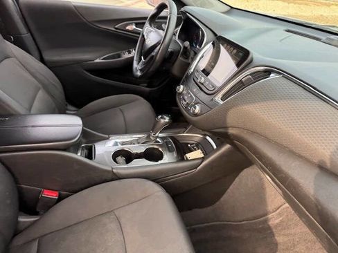 Used 2016 Chevrolet Malibu LT image 24