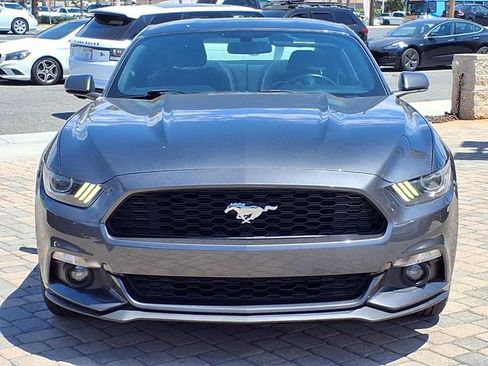 Used 2017 Ford Mustang Coupe RWD image 8