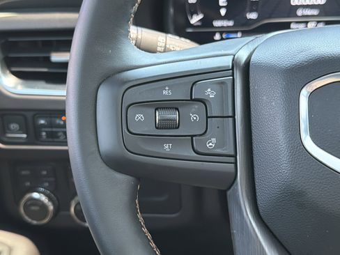 Used 2024 GMC Yukon AT4 w/ Technology Package image 19