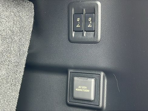 Used 2024 Lexus GX 550 w/ Cold Area Package AWD/4WD image 13